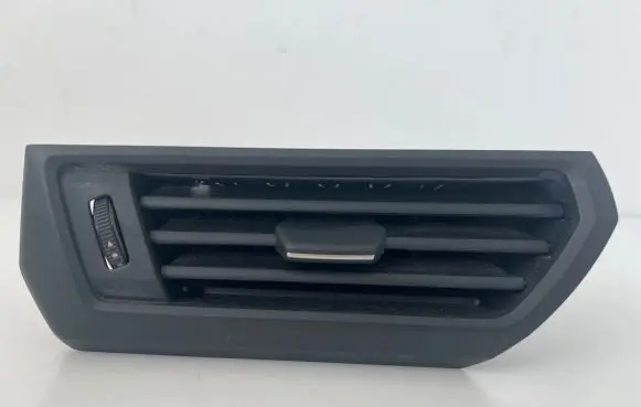 Rear air vent grill