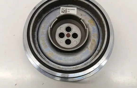 Mini Cooper Countryman F60 Crankshaft pulley 8624802