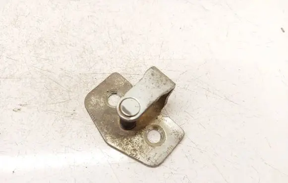 Opel Zafira B Front door lock loop/hook striker