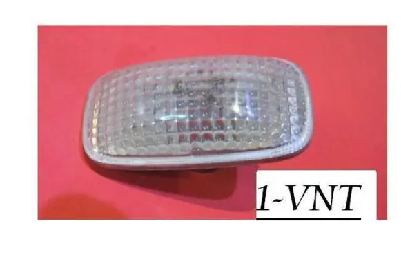 Nissan Primera Front fender indicator light 23652102 26160