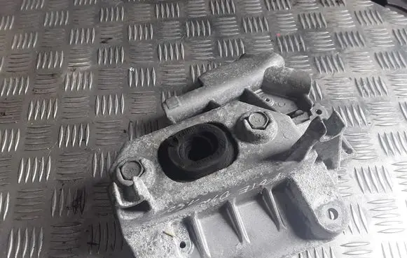Nissan Note (E11) Engine mount bracket 8200352861 11254AX600