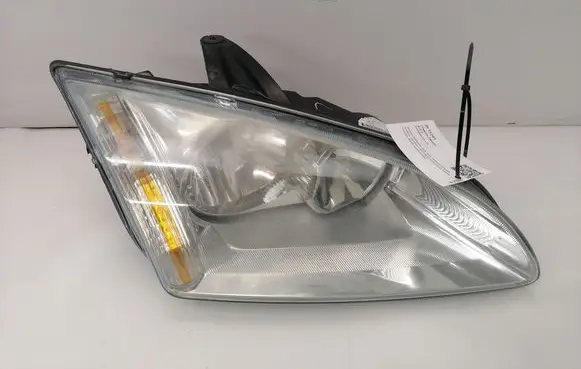 Ford Focus Headlight/headlamp VP4M5X13KC60AA 4M5113K060AA 4M5113W029AD