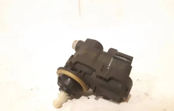 Headlight level adjustment motor