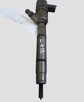 Hyundai i30 Fuel injector 338002A900 0445110320 00506