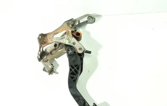 Toyota Yaris Clutch pedal 