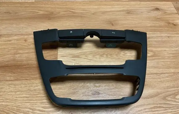 Opel Insignia A Radio/GPS head unit trim 13273253 1103230049A