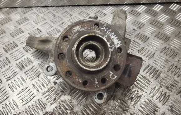 Opel Signum Front wheel hub 6698L