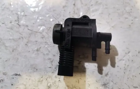 Audi A6 S6 C6 4F Vacuum valve 1J0906283C