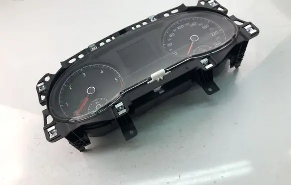 Volkswagen Golf VII Speedometer (instrument cluster) 5G1920741