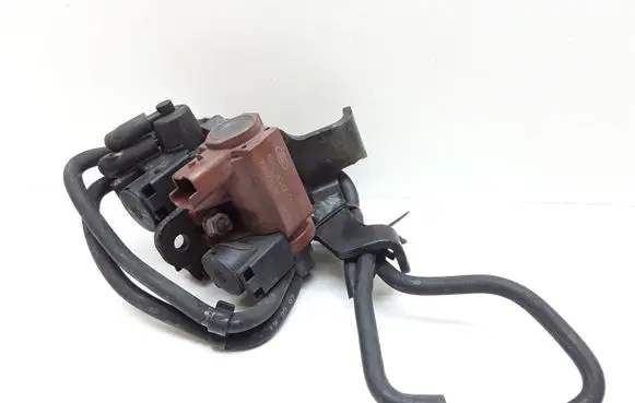 Volvo C70 Turbo solenoid valve 6K9Q9E882CA 70177100