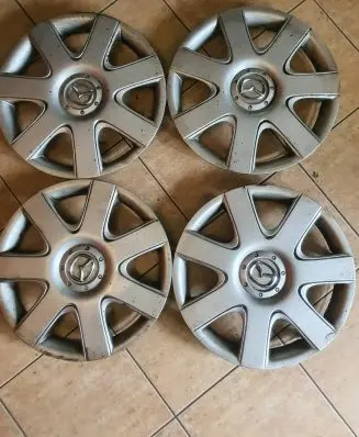 Mazda 5 R15 wheel hub/cap/trim GJ6R37170