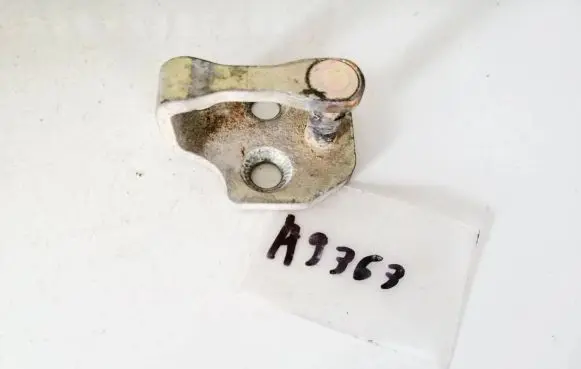 Seat Alhambra (Mk1) Front door lock loop/hook striker 