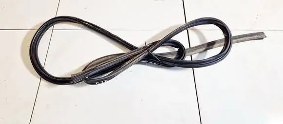 Mazda 2 Trunk rubber seal (body) 
