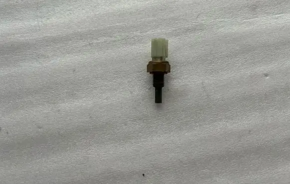 Subaru Crosstrek II Oil temperature sensor 22630AA270