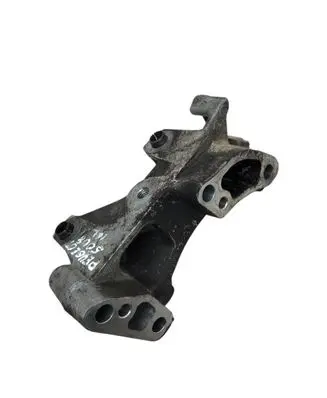 Peugeot 5008 Engine mounting bracket 9688615780