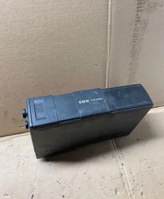 BMW 5 E39 CD/DVD changer 65128361584