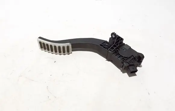 Volvo XC40 Accelerator throttle pedal 32212368