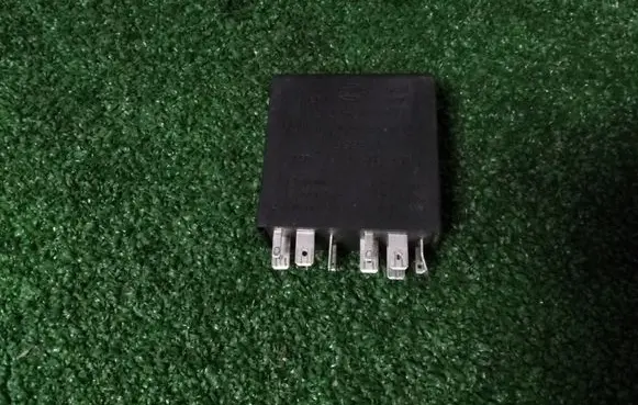 Audi A4 S4 B5 8D Other relay 5KG00656800 4A0919471