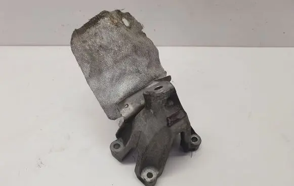 Audi A4 S4 B8 8K Engine mounting bracket 8K0199307AQ