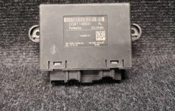 Ford Mondeo MK V Door control unit/module DG9T14B531 10022910 DG9T14C064AK