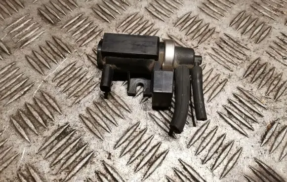 Mercedes-Benz A W169 Turbo solenoid valve 0051535528