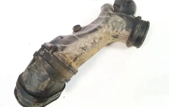 Air intake hose/pipe