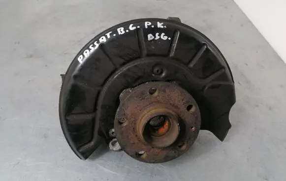 Volkswagen PASSAT B6 Front wheel hub