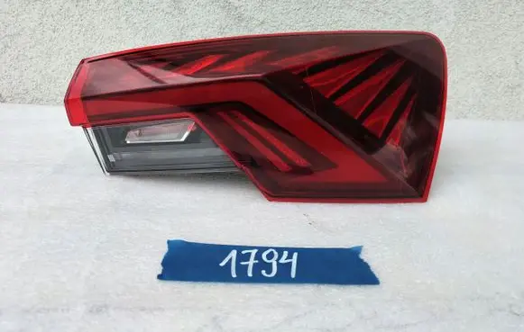 Skoda Octavia Mk4 Rear/tail lights 5E33945208A