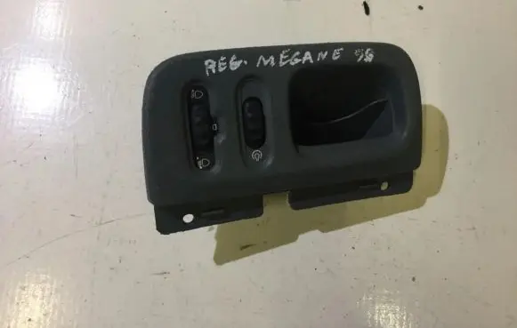 Renault Megane I Headlight level height control switch
