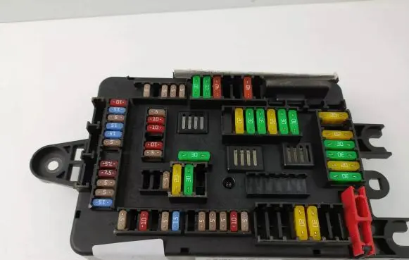 BMW X5 F15 Fuse module 6819651 16122017 19325000005