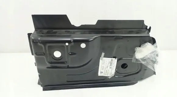 Audi Q5 SQ5 Fender mounting bracket 8R0802174B