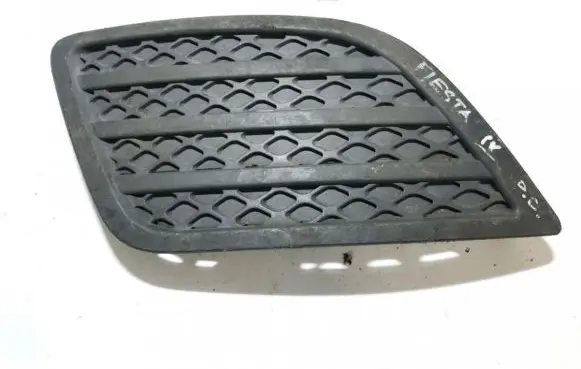 Ford Fiesta Front bumper lower grill 6s6119952adw 6s61-19952-adw