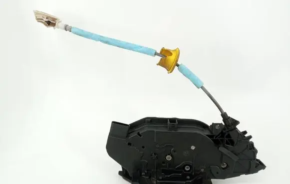 BMW 3 G20 G21 Front door lock 744505212
