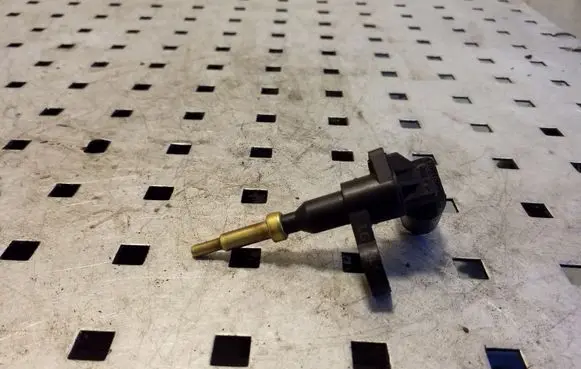 Coolant temperature sensor