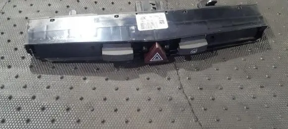 Opel Zafira B Hazard light switch 13100105 03758075