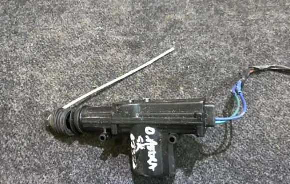 Opel Astra F Central locking motor 
