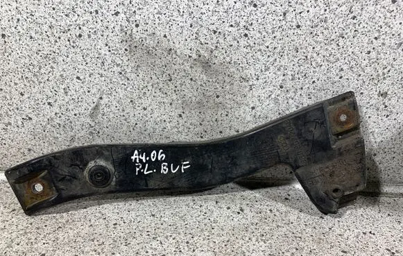 Audi A4 S4 B7 8E 8H Front bumper mounting bracket 8E0807204B