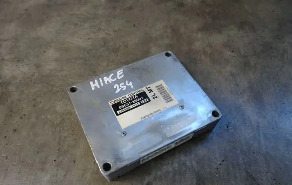 Toyota Hiace (H100) Engine ECU kit and lock set 89551-26091
