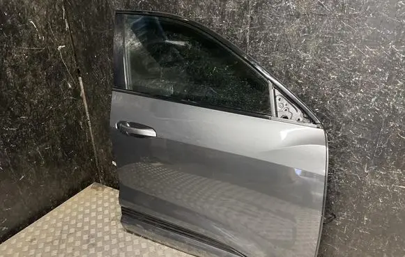 Audi e-tron Front door 