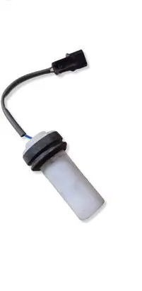 Volkswagen Golf V Coolant level sensor 