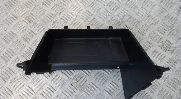 KIA Pro Cee'd III Center console 84683-J7000