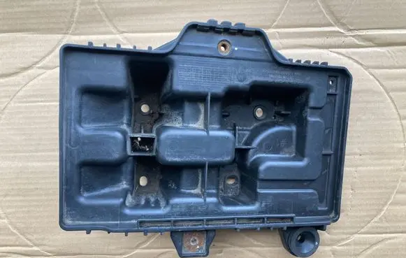 Hyundai Tucson TL Battery tray 37150D3000