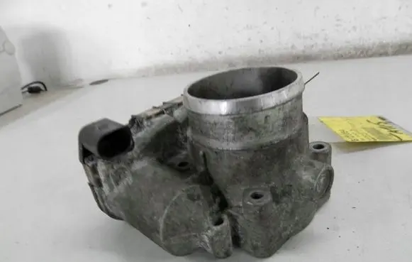 Volkswagen Golf IV Electric throttle body valve 06A133062C