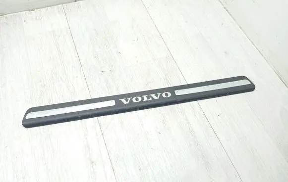Volvo V70 Front sill trim cover 8659960