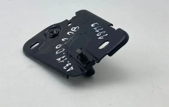 Audi A3 S3 8V Engine bonnet/hood lock/latch loop/hook 8V0823186C