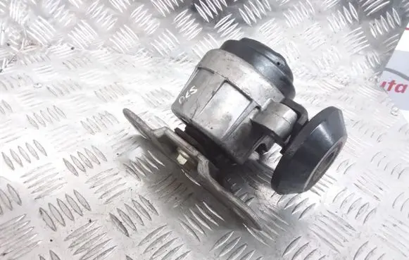 Ford Mondeo Mk III Engine mount bracket 2S716F012A