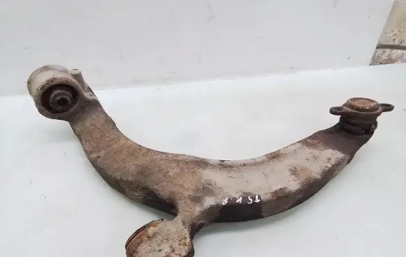 Front lower control arm/wishbone