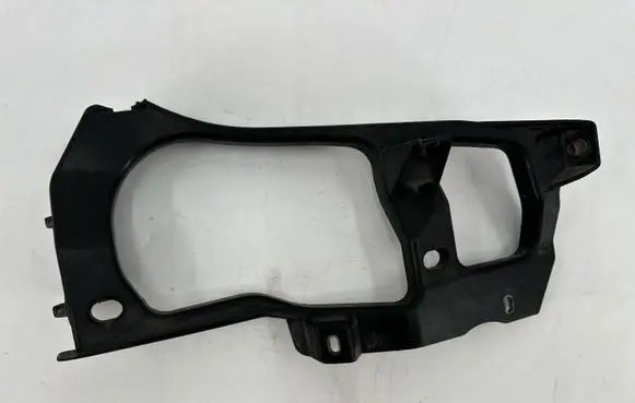 Volkswagen Touareg II Headlight/headlamp mounting bracket 7P6806510