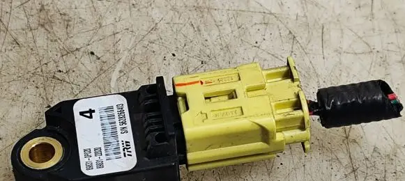 Lexus IS 220D-250-350 Airbag deployment crash/impact sensor 898310P020 5628266413