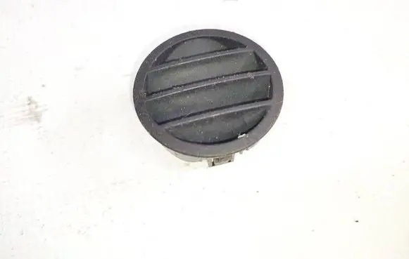 Toyota Avensis T250 Dash center air vent grill